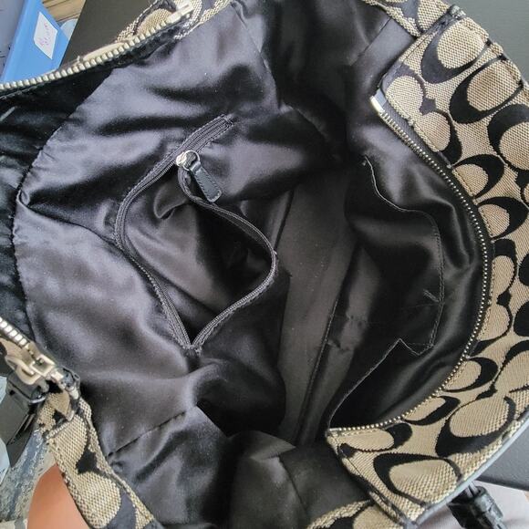 Coach Signature Gallery Beige/Gray Purse Bag Zipper Close Signature Leather Trim - Picture 6 of 16